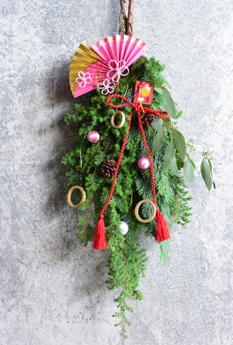 フレッシュなモミの木を使ったスワッグづくり Domani ドマーニ カリモク家具の最高峰インテリアブランド