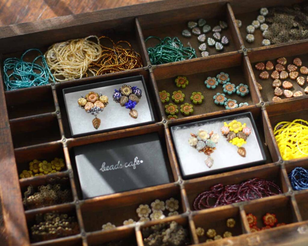 サカモトケイコのbeadscafeコレクション 日本ヴォーグ社 「サカモトケイコのbeads cafe コレクション」